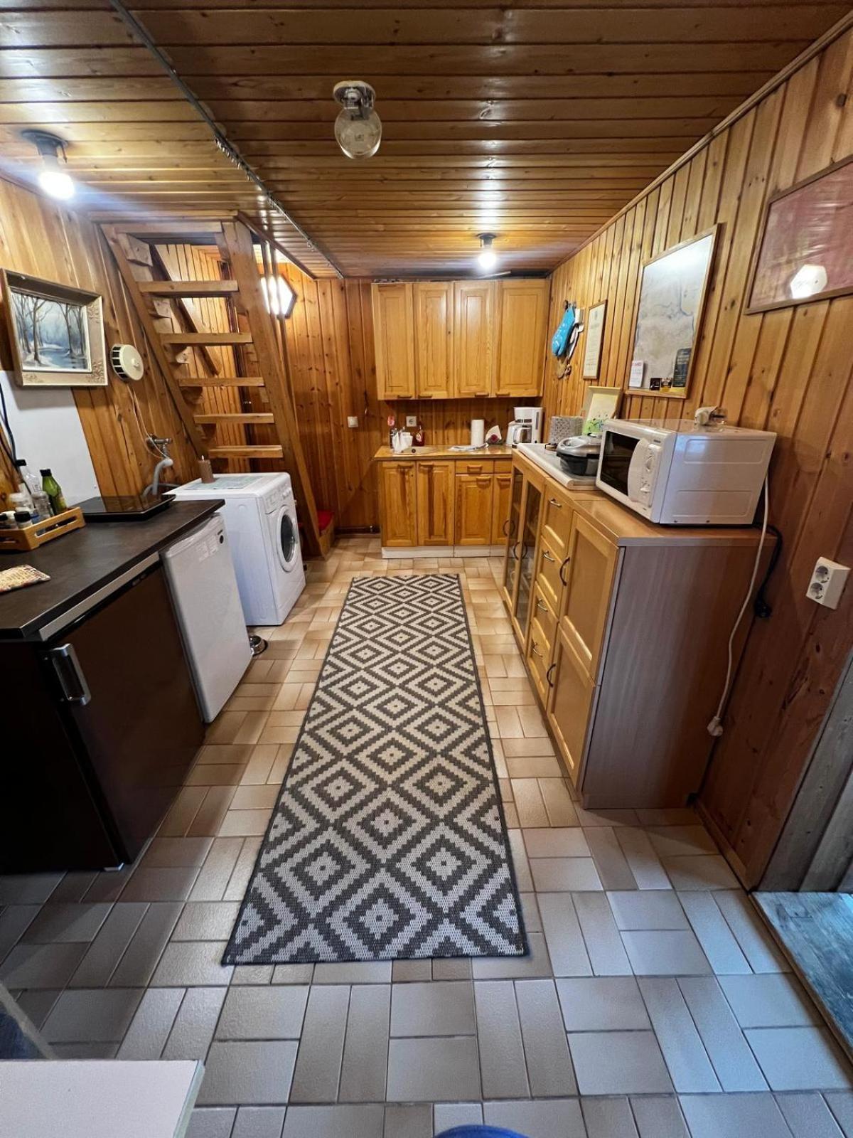 Adorable 1-Bedroom Cottage/Guesthouse In Kittilae Luaran gambar
