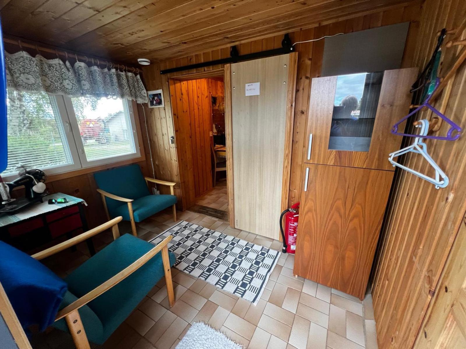 Adorable 1-Bedroom Cottage/Guesthouse In Kittilae Luaran gambar